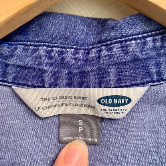 CLOSING SALE! 
Old Navy | Demin Button Up Top - Picture 4 of 4